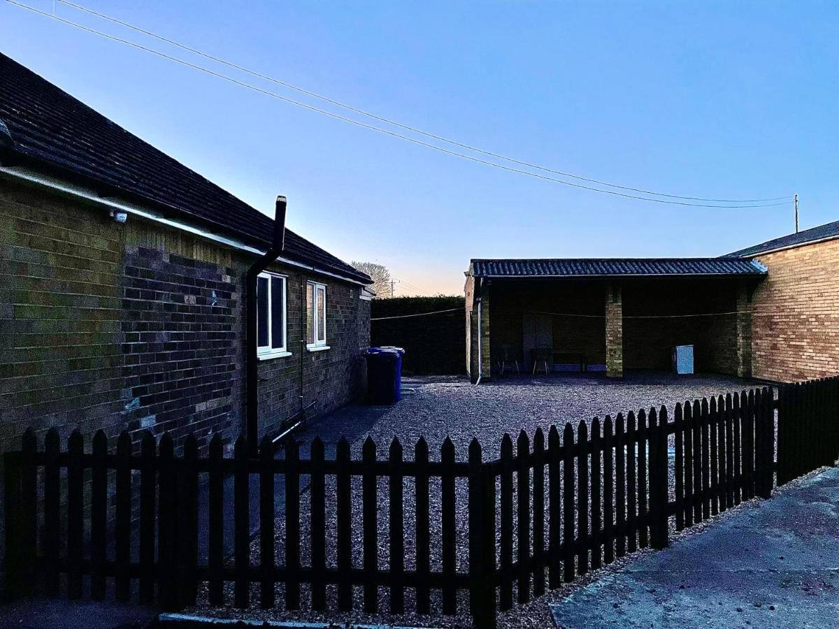 2 Bedroom Detached Bungalow With Hot Tub And Secure Garden And Parking - Pet Friendly On 7 Acres Of Land Boston Exterior foto